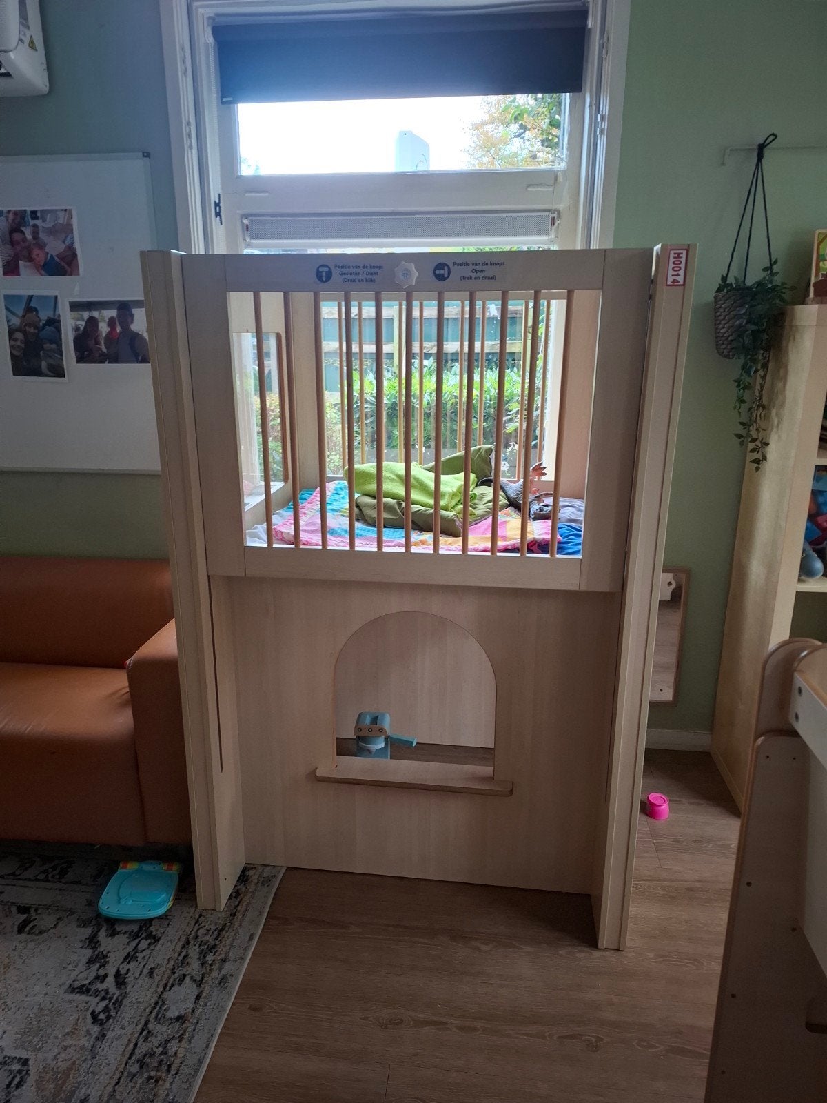 kdv hoge box kinderopvang MOET WEG, Kinderen en Baby's, Ophalen, Gebruikt, Ledikant