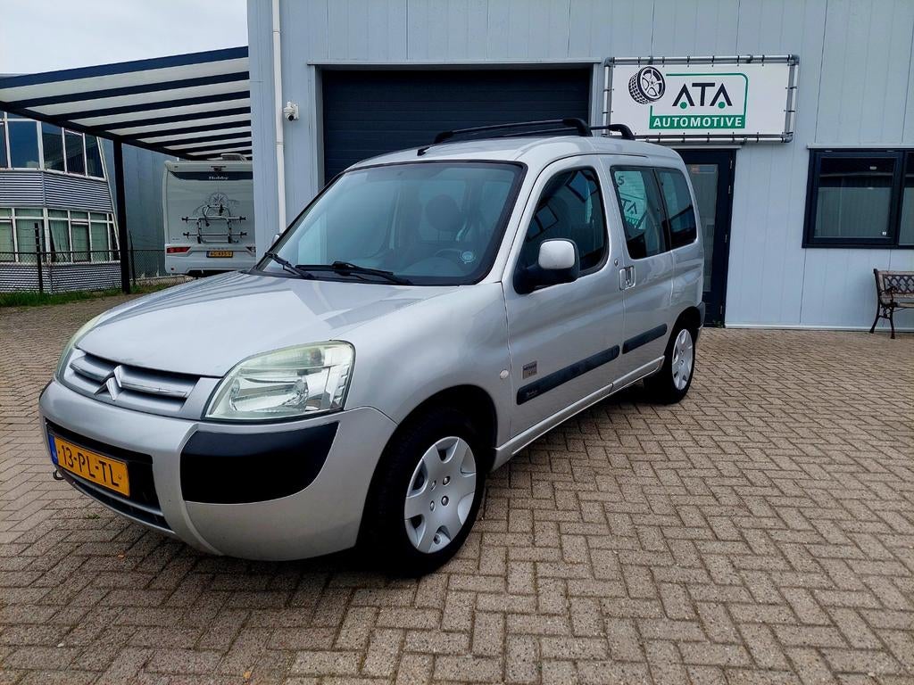 Citroën Berlingo 1.6 I 16V 2004 Grijs, Auto's, Citroën, Stof, Euro 6, 4 cilinders, 1226 kg