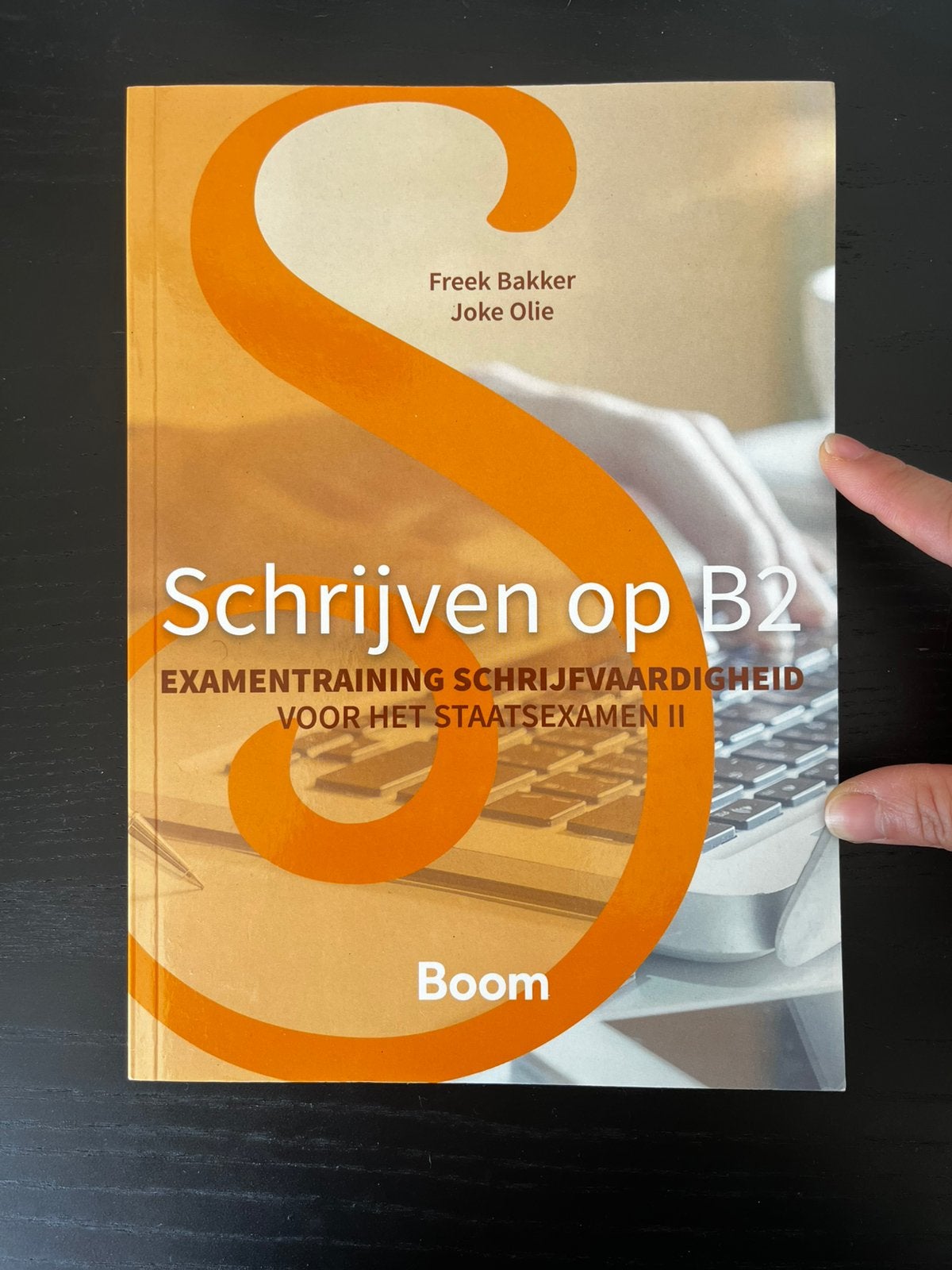 Schrijven op B2 - herziene editie, Joke Olie; Freek Bakker, Ophalen of Verzenden, Zo goed als nieuw, Nederlands