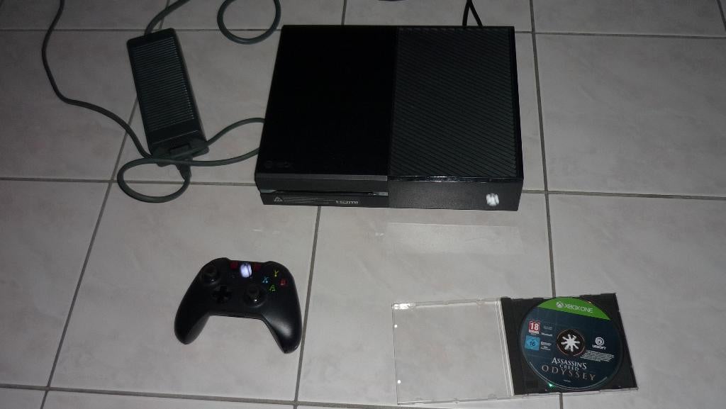 Xbox one met controller en Assins Creed Odyssey, Spelcomputers en Games, Xbox One, Ophalen of Verzenden, Met 1 controller, 500 GB