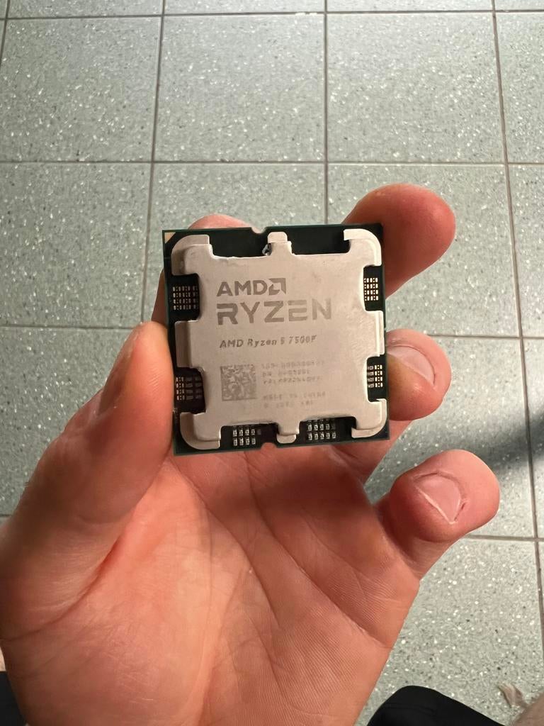 AMD Ryzen 5 7500F, Ophalen of Verzenden, Zo goed als nieuw, 6-core, 3 tot 4 Ghz