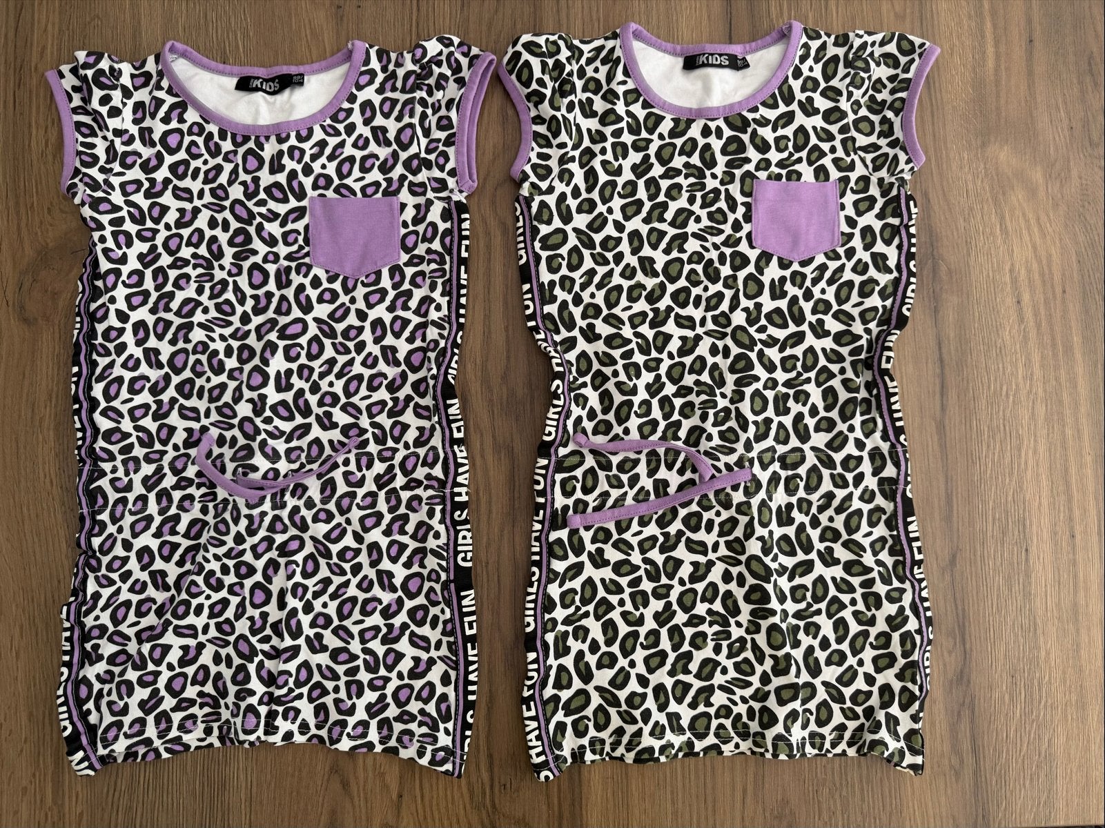 Leopardprint jurkjes set (2 stuks) maat 98/104, Kinderen en Baby's, Kinderkleding | Maat 98, Ophalen of Verzenden, Nieuw, Meisje