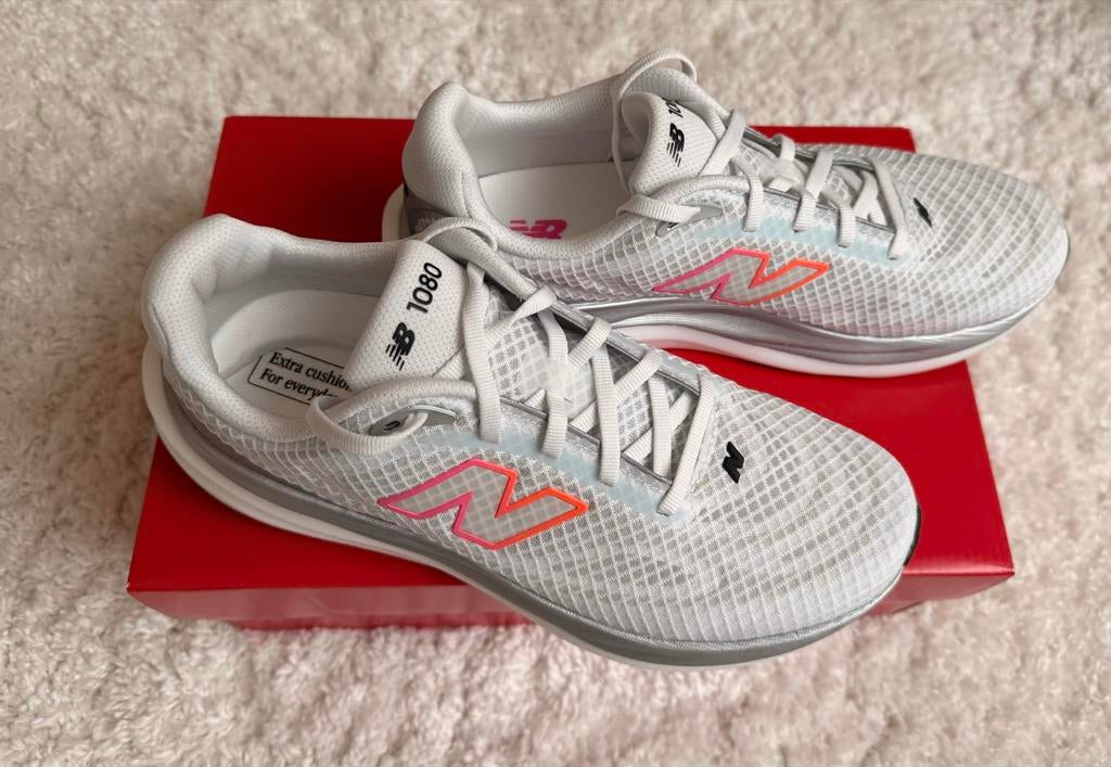 New Balance 1080 v15 Hardloopschoenen - Maat 40.5, Ophalen of Verzenden, Nieuw, Wit, Sportschoenen
