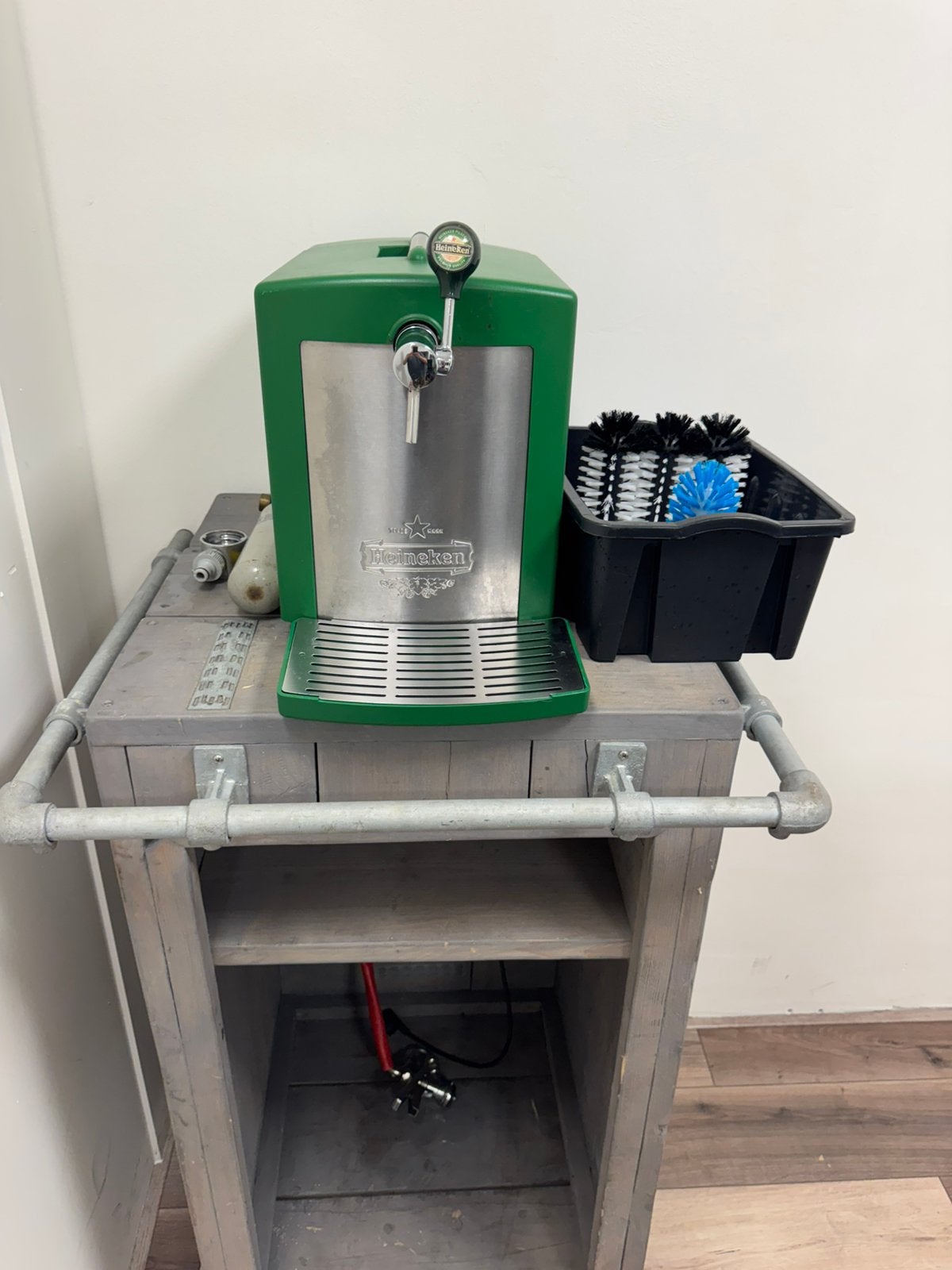 Heineken Cool Tap incl toebehoren en kast, Witgoed en Apparatuur, Thuistaps, Heineken, Info@heineken.nl, Ophalen, Overige merken