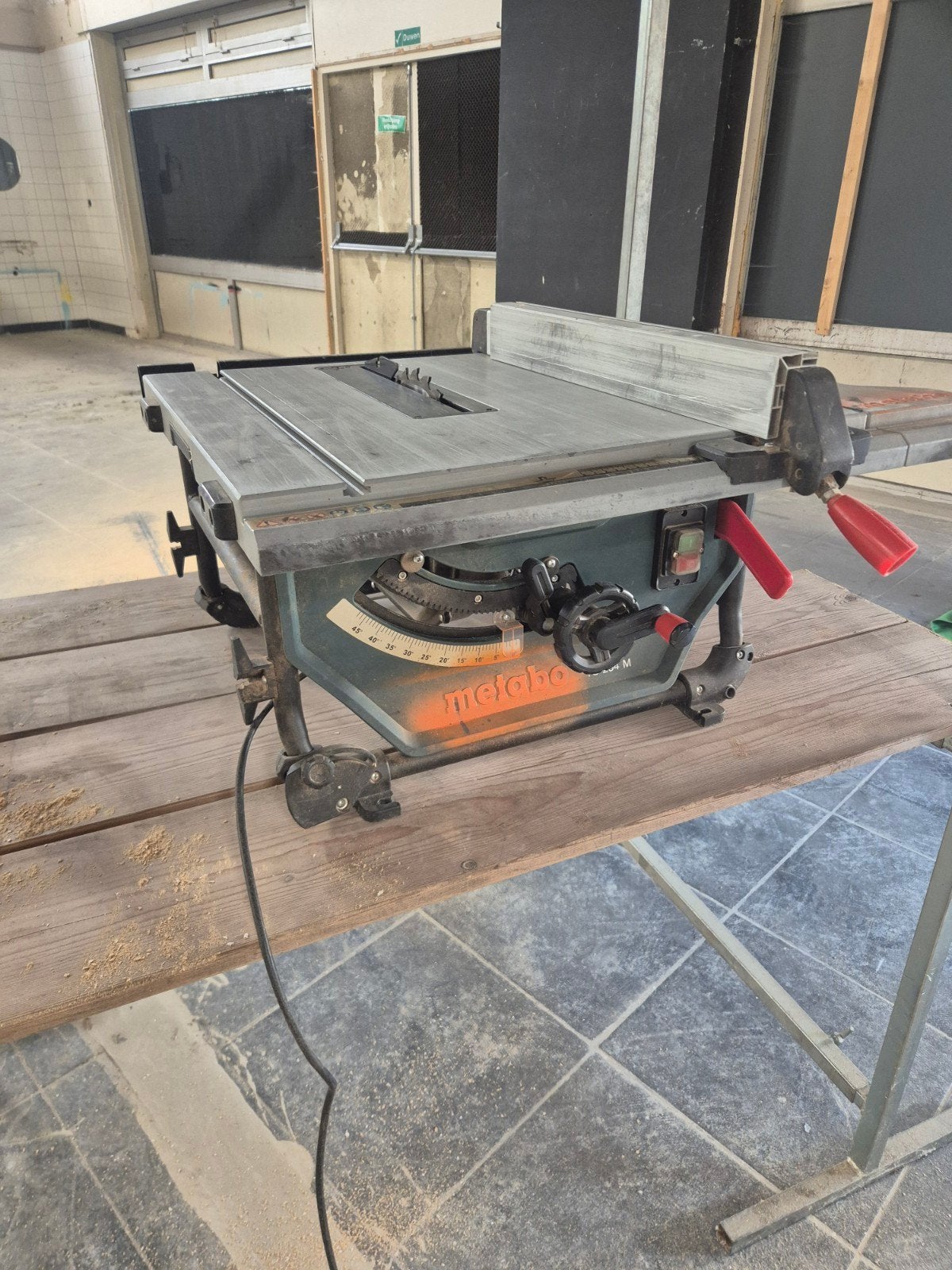 Metabo TS 254 M Zaagtafel - Krachtige en Compacte Tafelzaag, Doe-het-zelf en Verbouw, Gereedschap | Zaagmachines, Ophalen