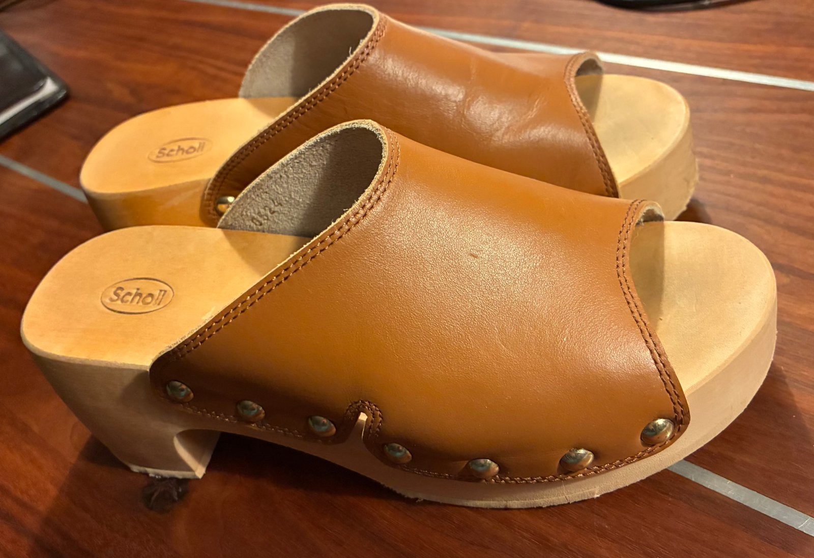 Sholl cloggs mt 37 leren klompjes muiltjes maat 37, Kleding | Dames, Schoenen, Verzenden, Zo goed als nieuw, Sandalen of Muiltjes