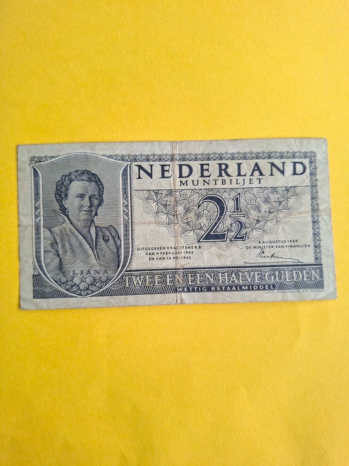 2,5 gulden Juliana uit 1949 in ZF
Serie nummer 5 TB 026291
P, Ophalen of Verzenden, 2½ gulden, Los biljet