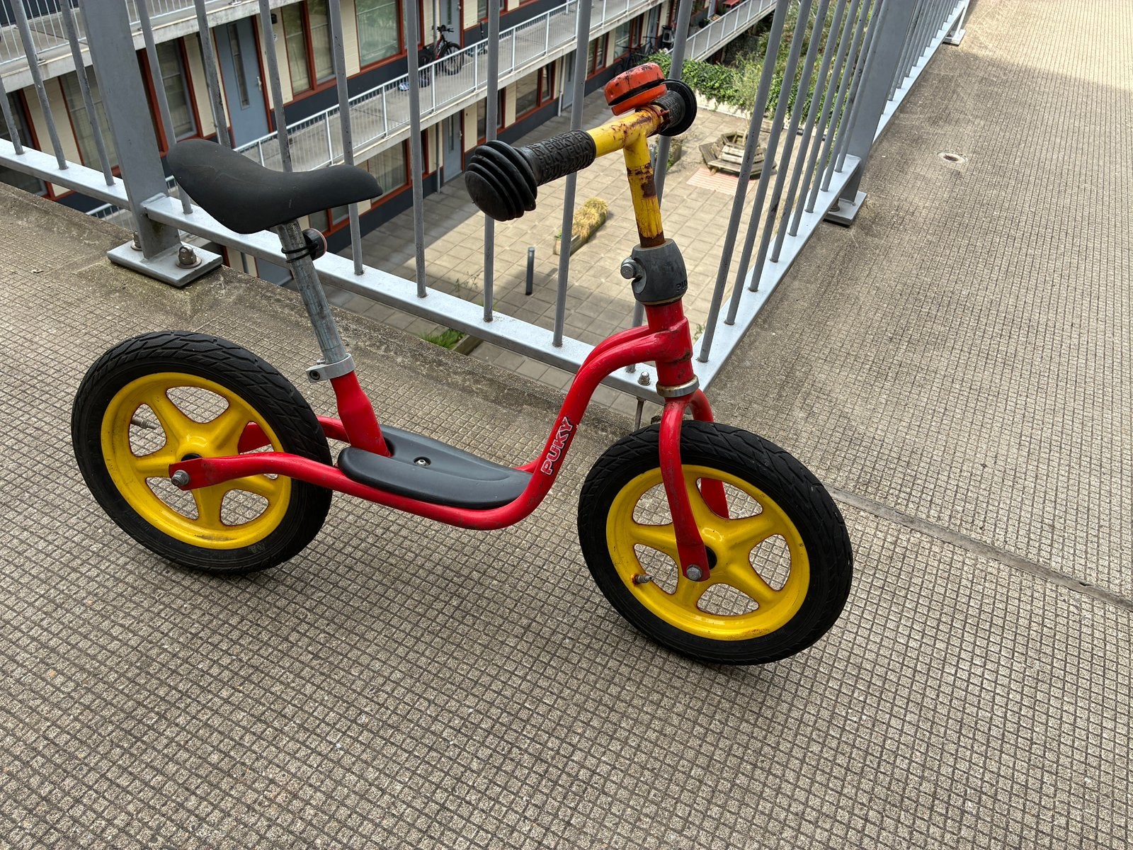 Puky loopfiets 12 inch, Kinderen en Baby's, Ophalen, Gebruikt, Loopfiets