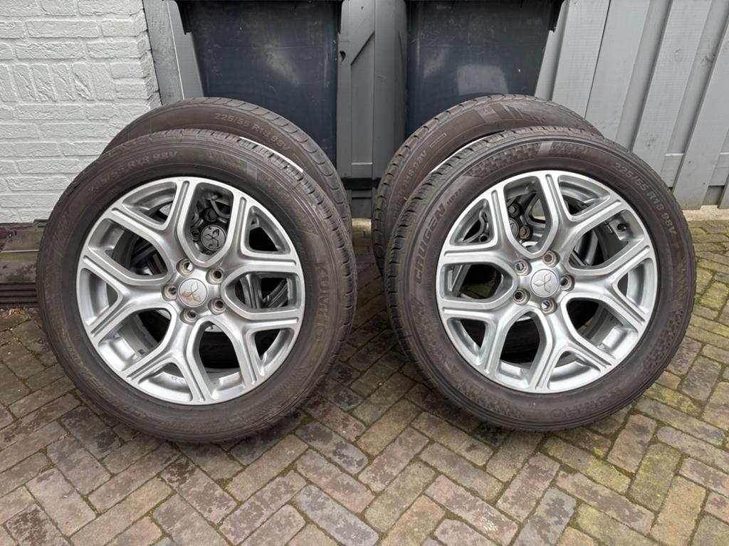 Zomerbanden op velg 225/55/18 98V, Ophalen, 18 inch, Banden en Velgen, Zomerbanden