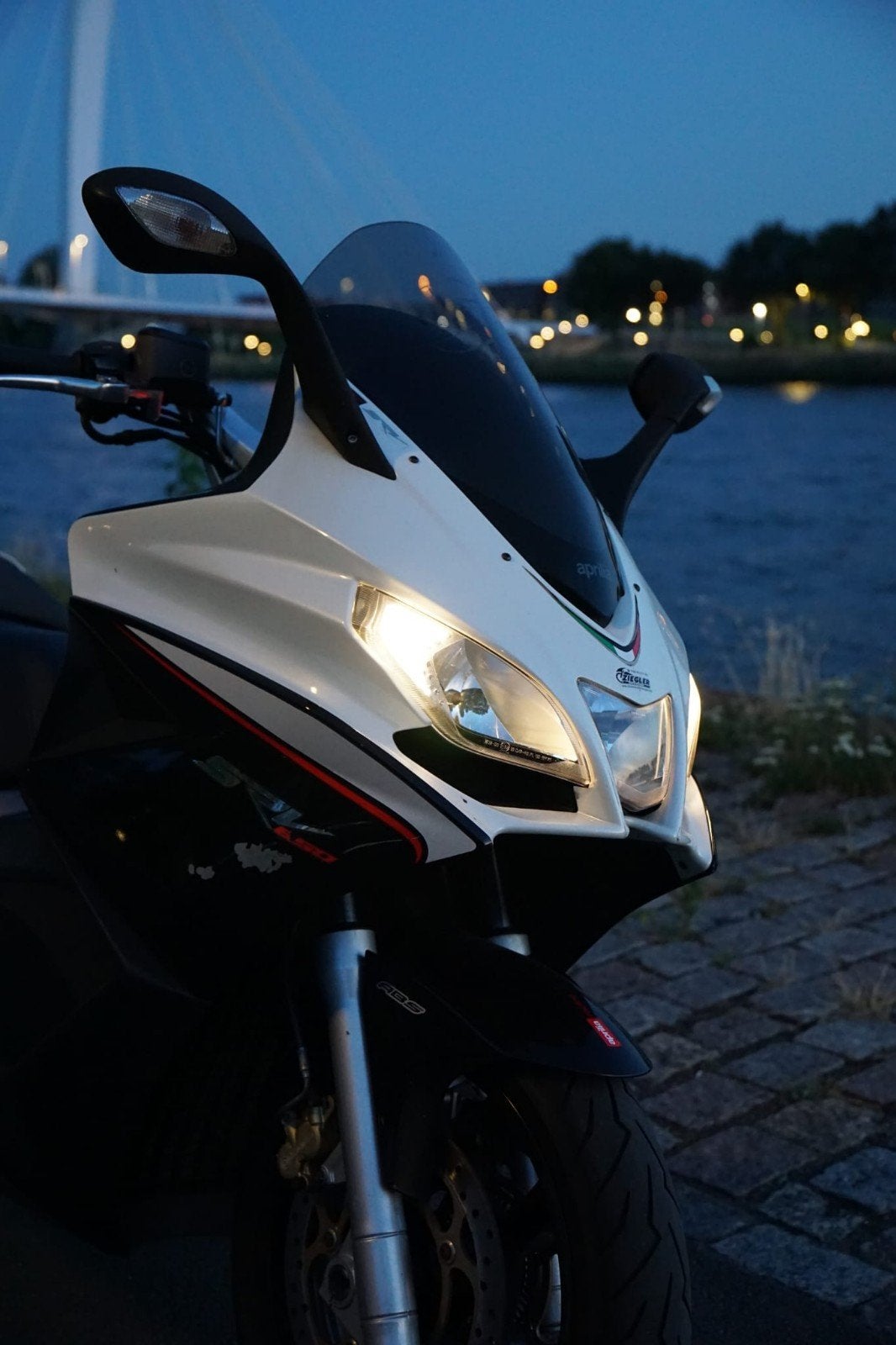 Aprilia SRV 850 motorscooter - Krachtig en comfortabel, Motorrijbewijs A, Gebruikt, Particulier, Meer dan 35 kW