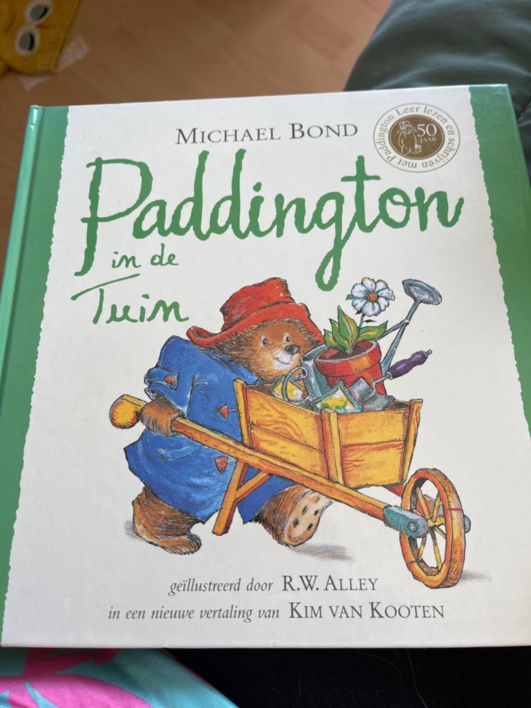 Paddington in de Tuin - Speciale Editie Prentenboek, Boeken, Ophalen of Verzenden, Zo goed als nieuw, Prentenboek