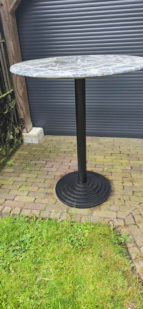 Statafel met granieten  blad en gietijzeren  poot, Ophalen