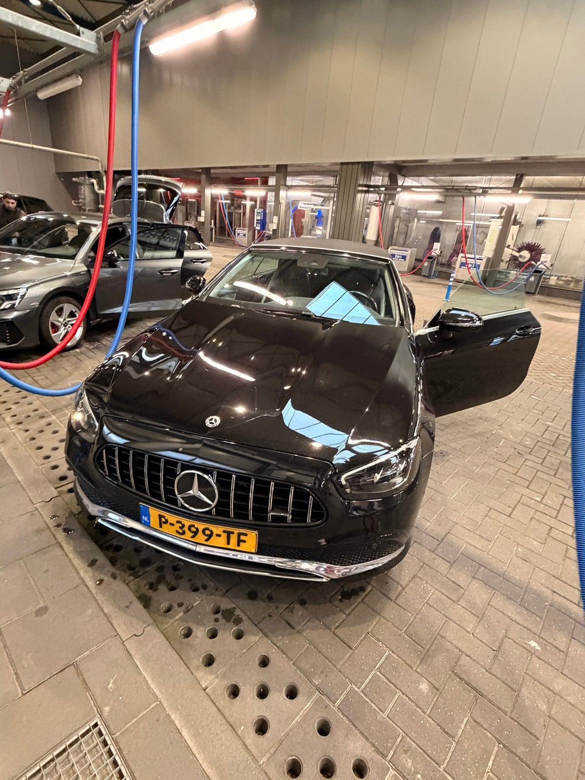 Mercedes-Benz E-Klasse E200 197pk 9G-TRONIC 2021 Zwart, Auto's, Achterwielaandrijving, 1800 kg, 4 cilinders, Cabriolet
