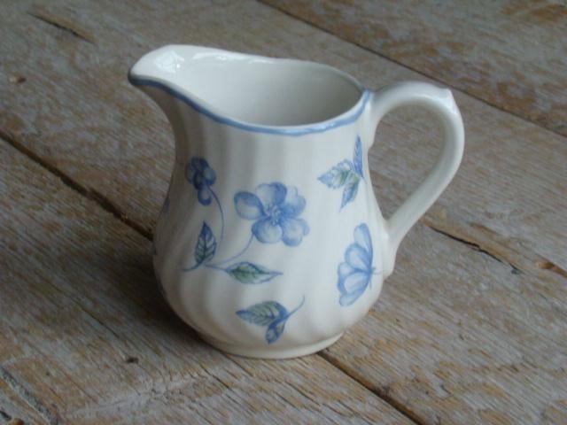 Servies Engels, Barratts, Bristol Blue, blauwe bloem, gaaf
