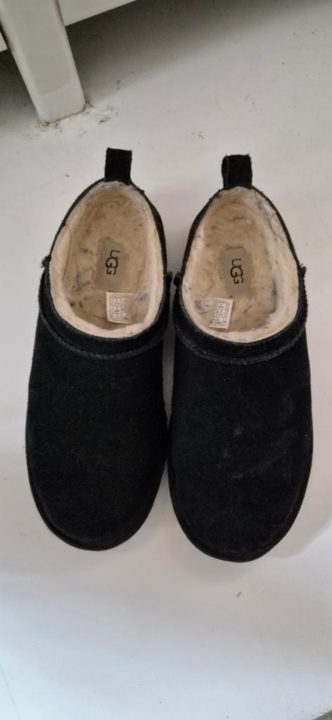 zwarte ugg classic micro maat 39, UGG, Zwart, Lage of Enkellaarzen, Ophalen of Verzenden