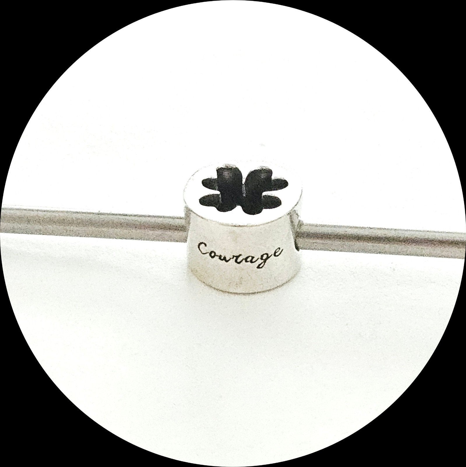 Pandora Klavertje 4 Geluk en Moed 797868 / Luck Courage, Pandora, Ophalen of Verzenden, Zo goed als nieuw, 1 bedel