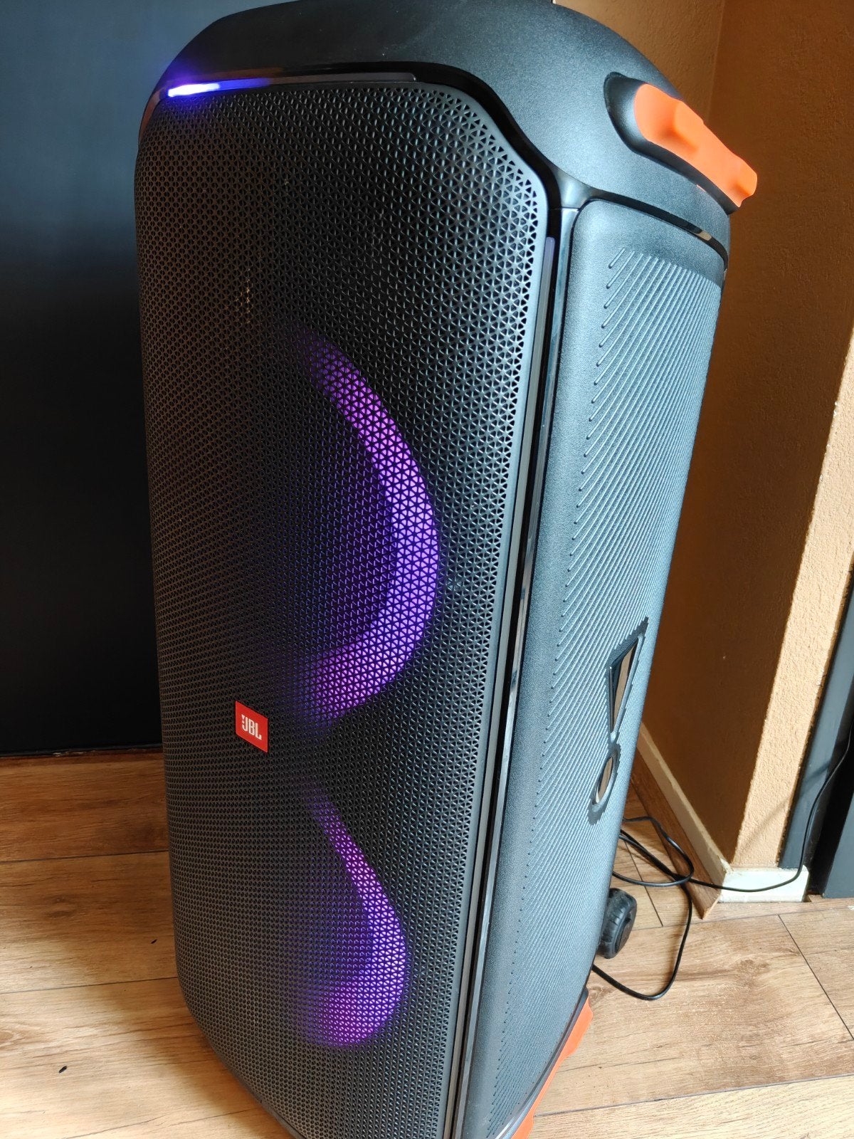 JBL Partybox 710 zo goed als nieuw!