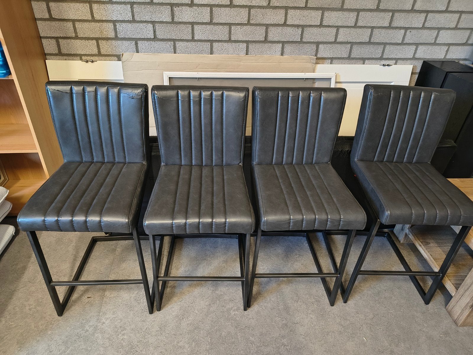 Barkrukken, antraciet, 4 stuks, gratis, Huis en Inrichting, Barkrukken, Ophalen, Gebruikt, 60 tot 90 cm