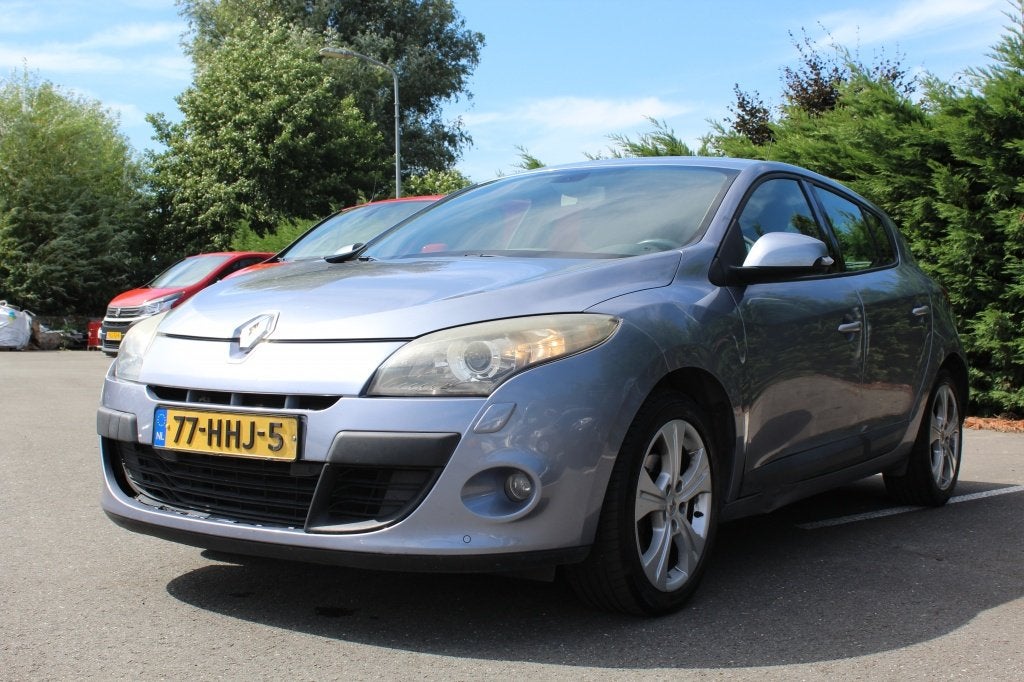 Renault Mégane 1.6 Dynamique/AIRCO/NAVIGATIE/PDC/, Auto's, Dealer onderhouden, Stof, Gebruikt, Zwart