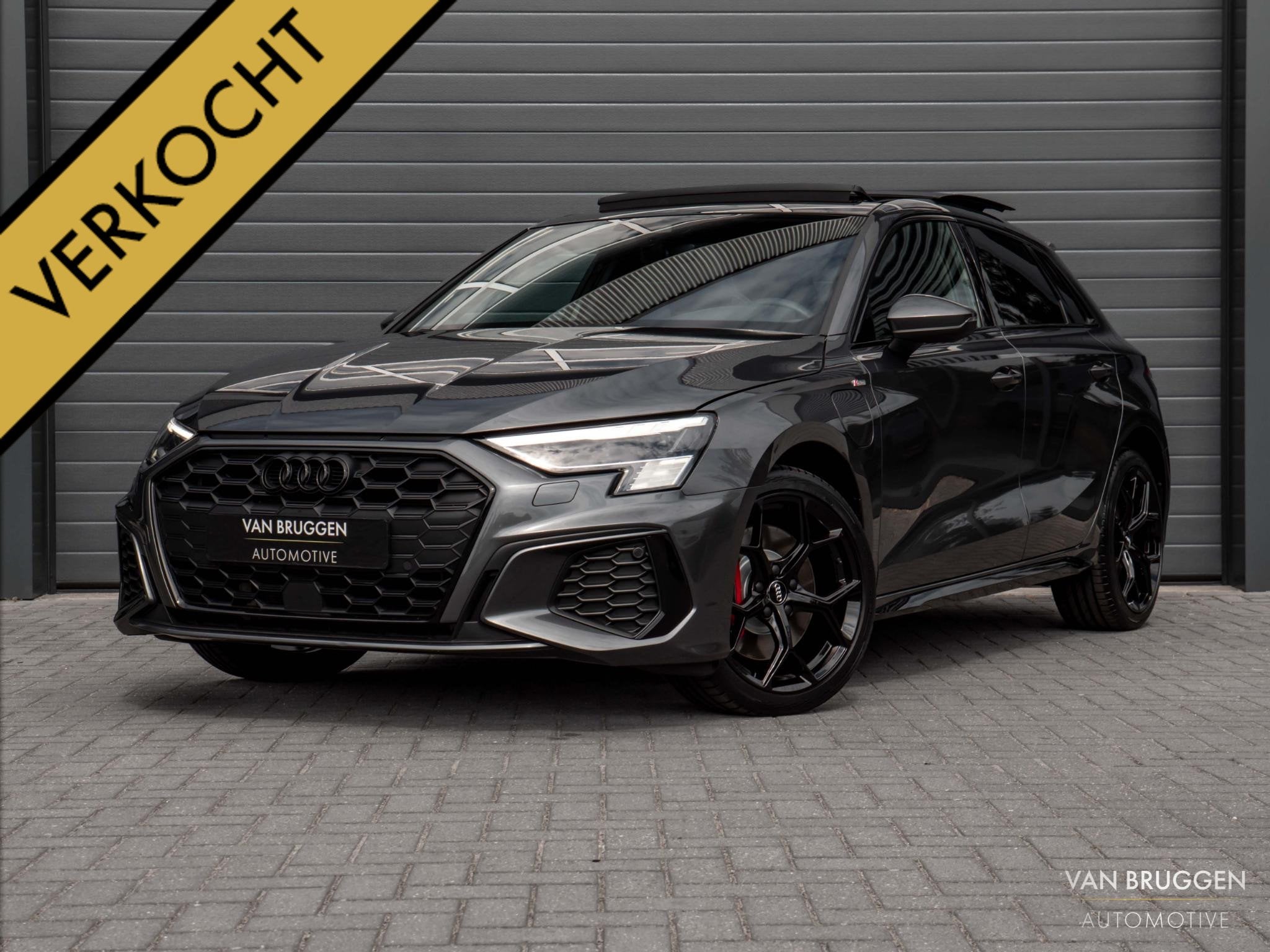 Audi A3 Sportback 45 TFSI e S-Line Pano RS-Stoelen B&O Sfeer, Auto's, Dealer onderhouden, Gebruikt, Euro 6, 4 cilinders