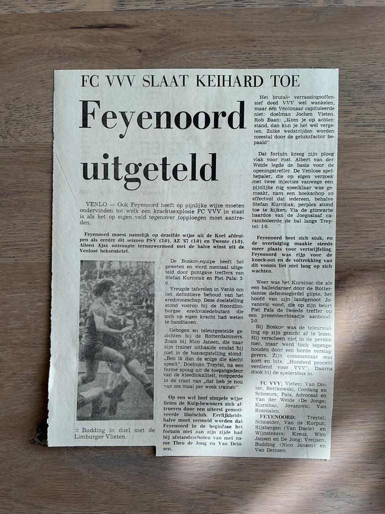 Voetbal krantenartikel Feyenoord FC VVV mei 1977, Ophalen of Verzenden, Knipsel(s)