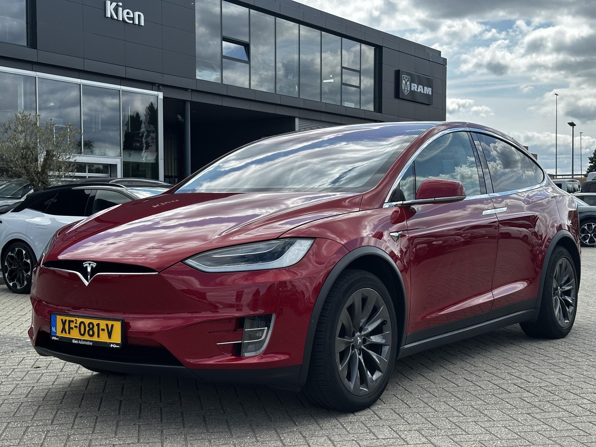 Tesla Model X 100D | Pano | SOH 87.4% | Leder | Trekhaak, Model X, Gebruikt, 2433 kg, Met garantie (alle)