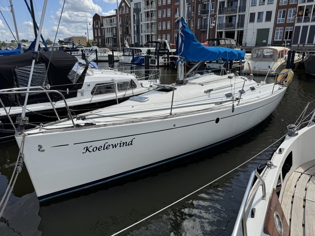 Beneteau First 300 Spirit kajuit-zeiljacht zeilboot, 19 pk, 9 m, Gebruikt, Binnenboordmotor