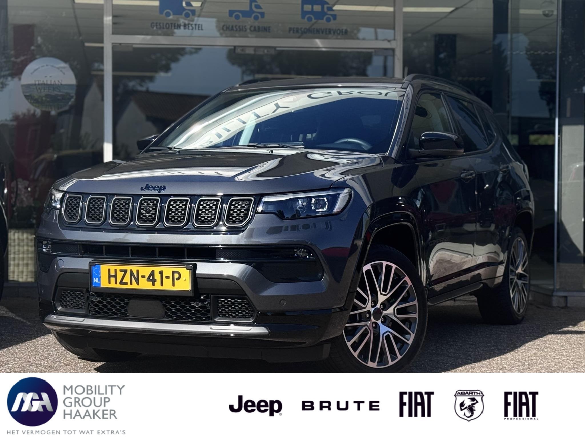 Jeep Compass 4xe 240 Plug-in Hybrid Electric Summit | Stoelv