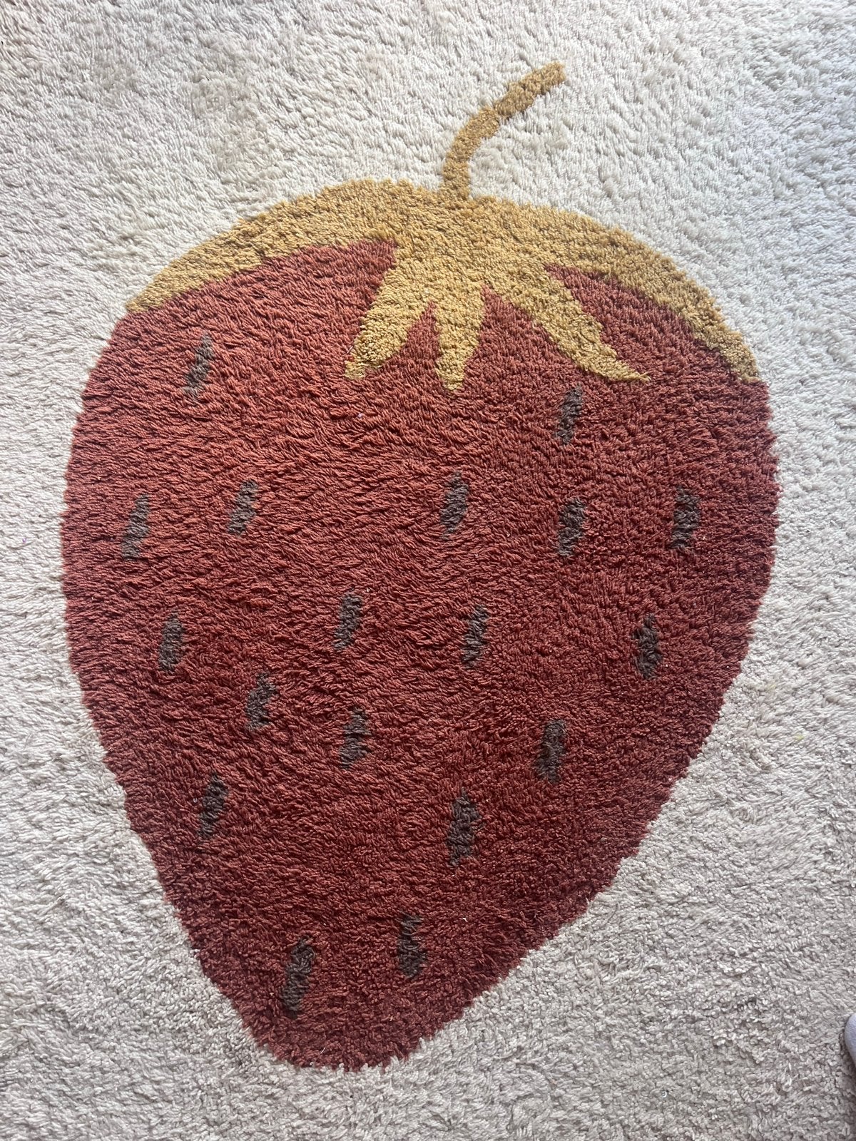 Ferm Living aardbeien vloerkleed kinderkamer, Ophalen, 100 tot 150 cm, 50 tot 100 cm, Zo goed als nieuw