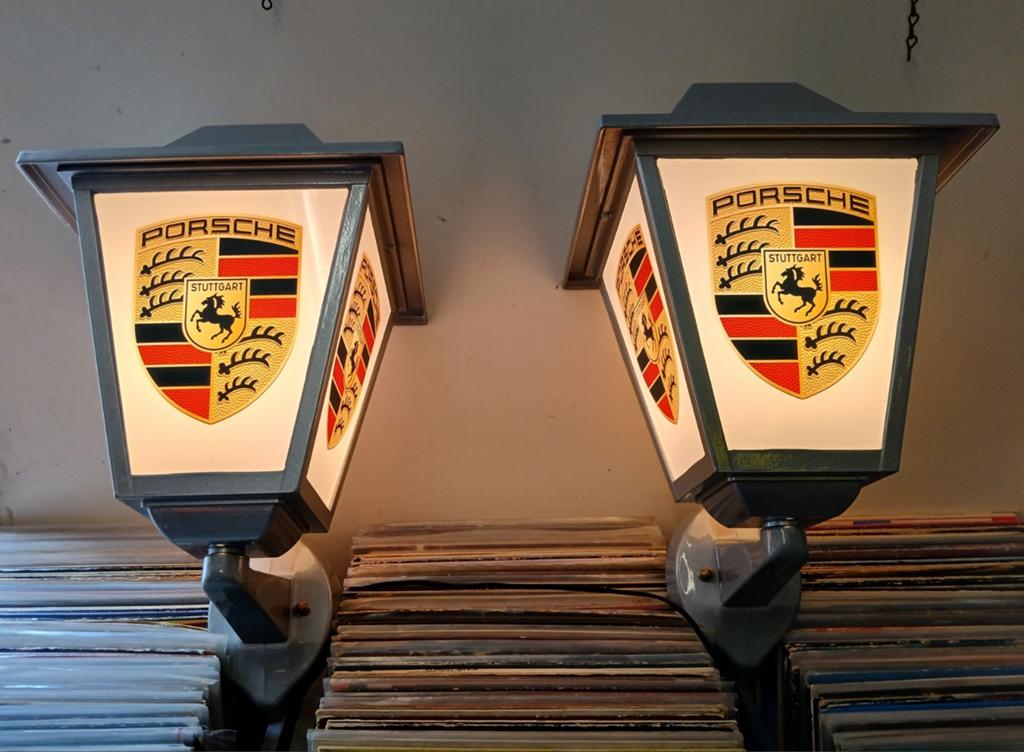 Lantaarn met Porsche logo.Buitenverlichting 911, Verzamelen, Lichtbak of (neon) lamp, Ophalen of Verzenden, Zo goed als nieuw
