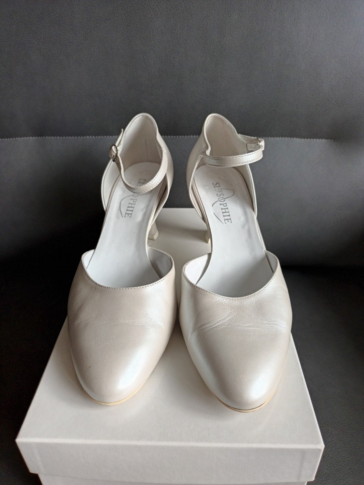 Elegante trouw-/feestschoenen - maat 40, Kleding | Dames, Ophalen of Verzenden, Zo goed als nieuw, Wit, Pumps