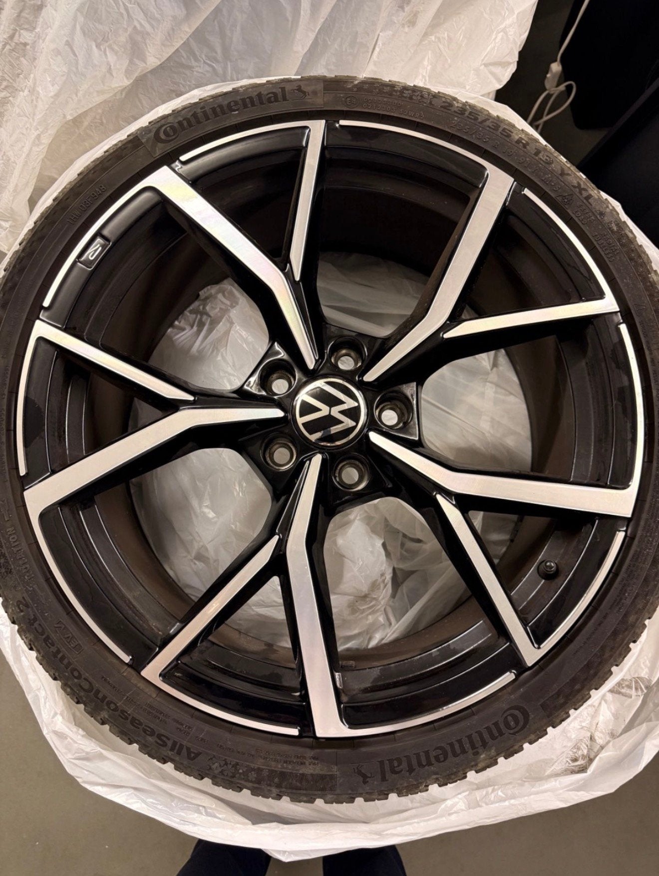 VW Golf 8 VIII R Velg Estoril Bi-color met band Origineel  ✅, Ophalen of Verzenden