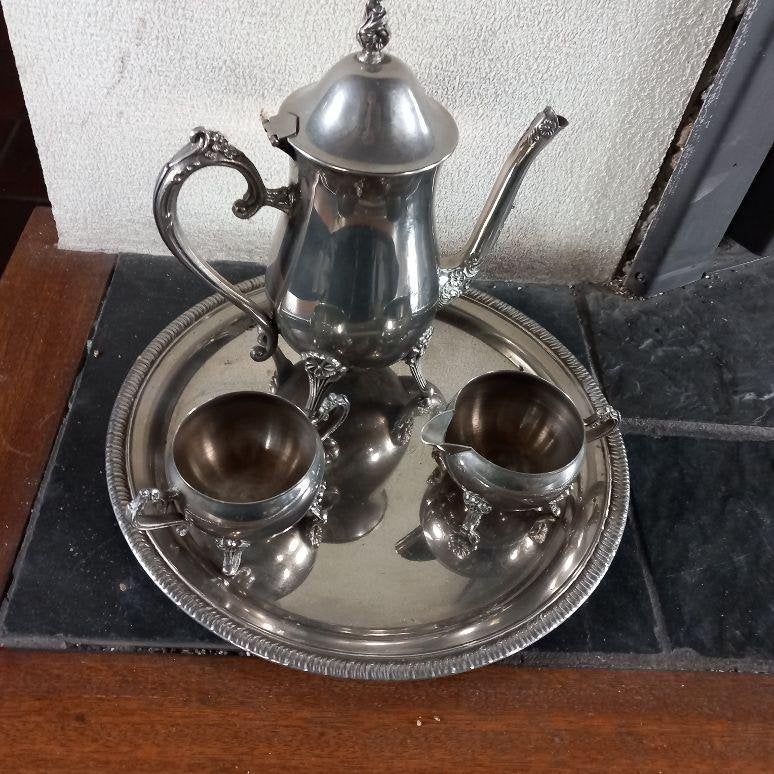 Verzilverde koffie/ roomstel  - koffiekan - roomset, Ophalen of Verzenden, Zo goed als nieuw