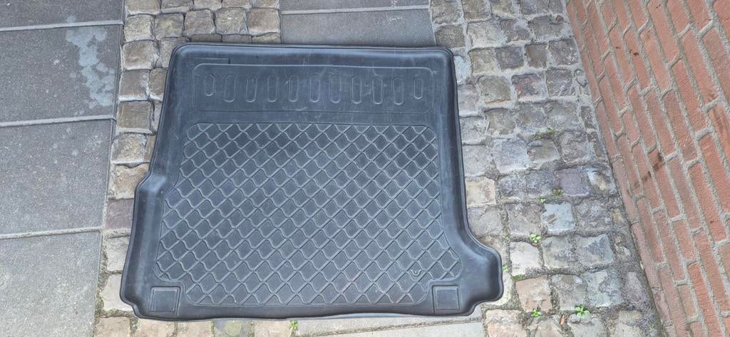 Kofferbakmat voor Volvo V60 bouwjaar 2018-heden, Ophalen