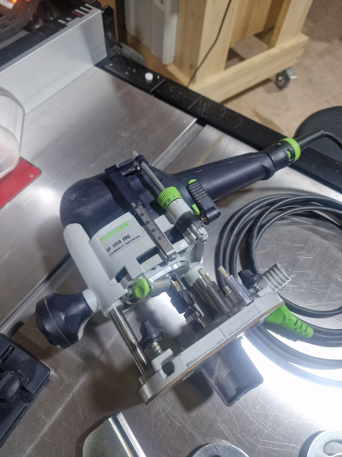 Festool OF 1010 EBQ Bovenfrees met accessoires, Gebruikt, Ophalen of Verzenden, Bovenfrees, Festool