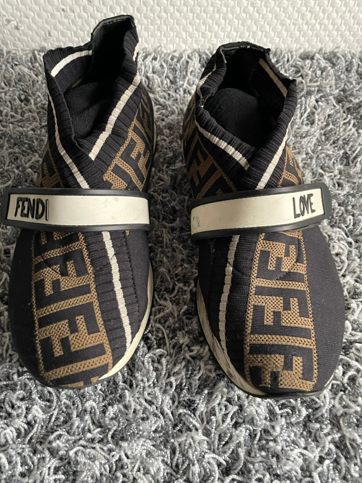 Fendi instap gympen met logo maat 35, Meisje, Schoenen, Ophalen of Verzenden, Zo goed als nieuw