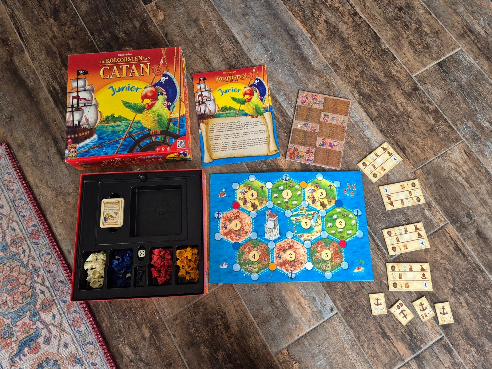 Kolonisten van Catan Junior Bordspel - Compleet, Drie of vier spelers, Ophalen of Verzenden, Zo goed als nieuw, 999 Games