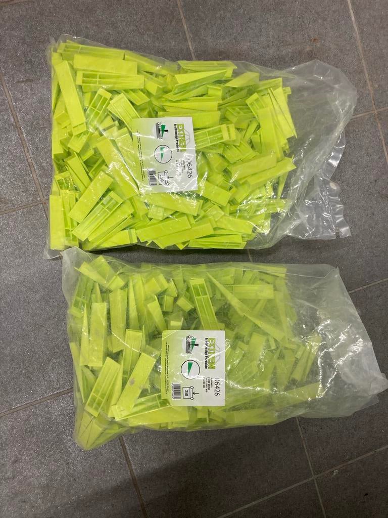 500 Keggen voor tegel nivelleersysteem. Exclusief tang, 60 cm of meer, Keramiek, Overige typen, Nieuw