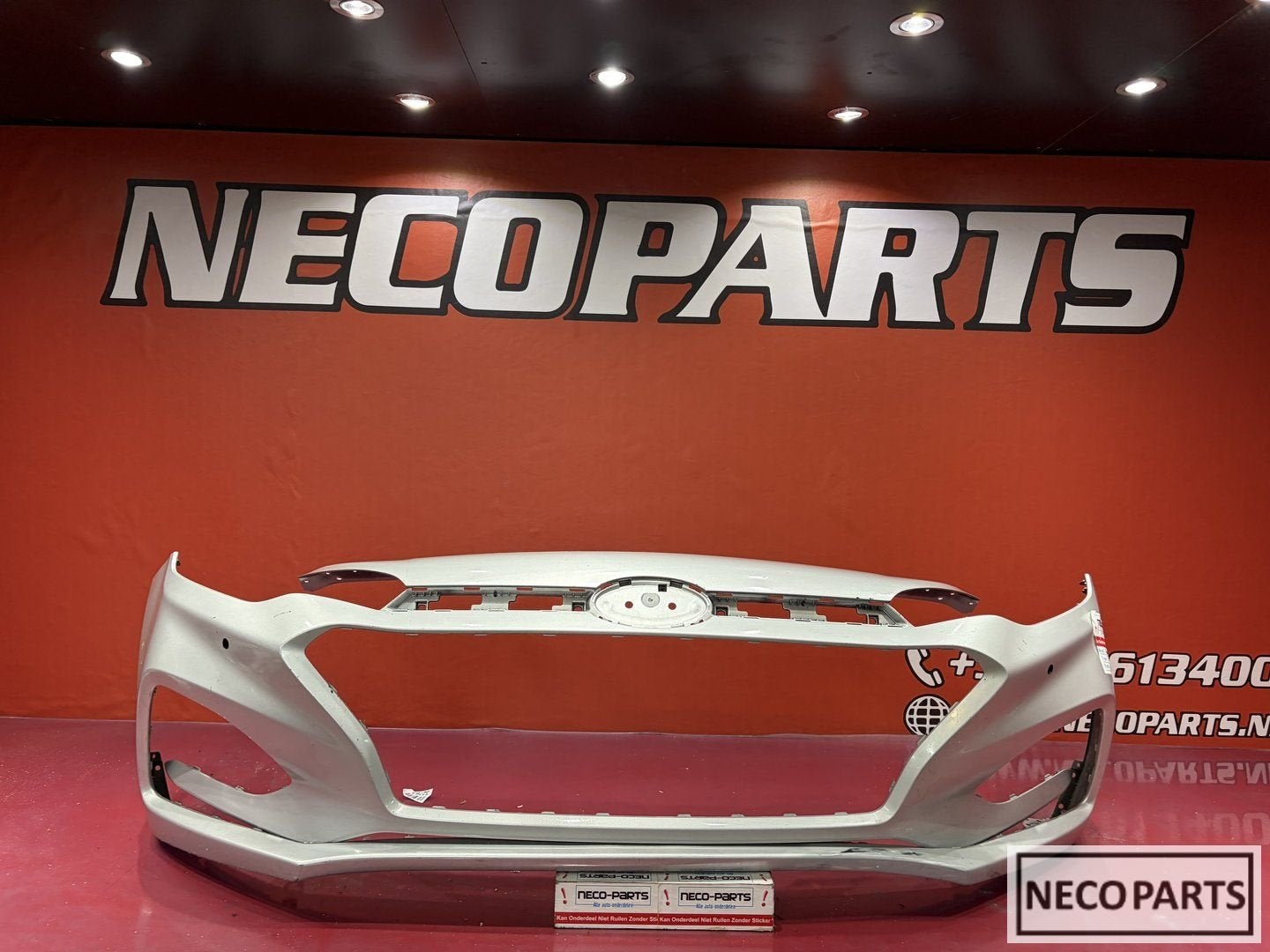 HYUNDAI I20 FACELIFT VOORBUMPER ZILVER ORIGINEEL, Gebruikt, -, Voor, -