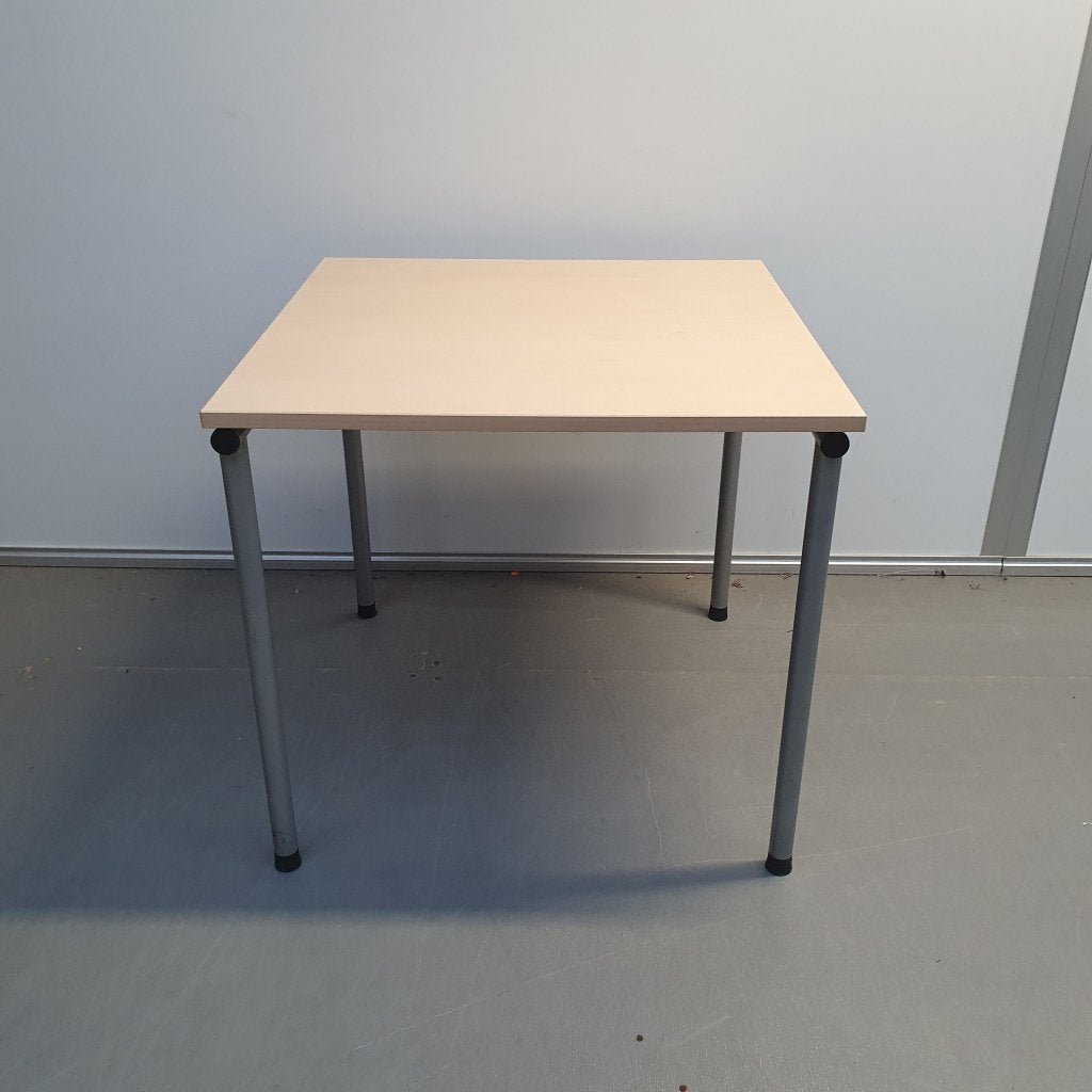 Ahrend tafel - 80x80 cm, Niet ingevuld, Gebruikt, Niet ingevuld, Niet ingevuld
