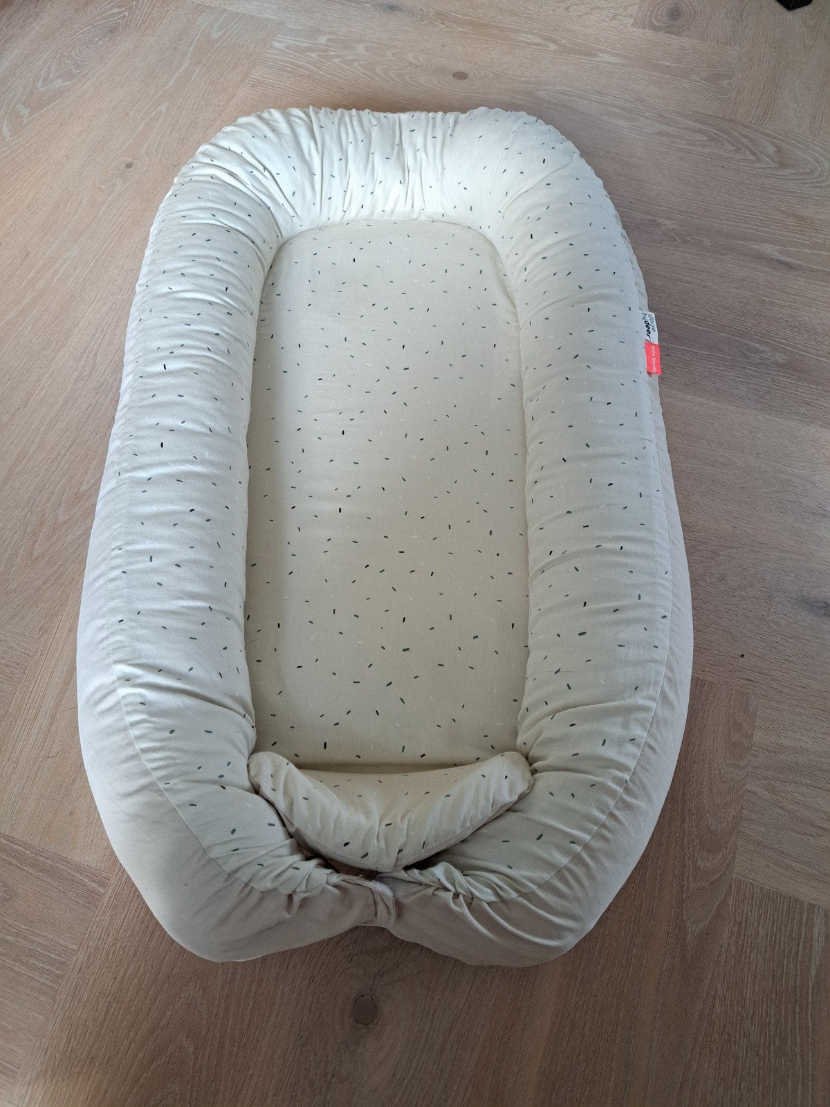 Babynestje Done By Deer beige, Ophalen, Zo goed als nieuw, Overige typen