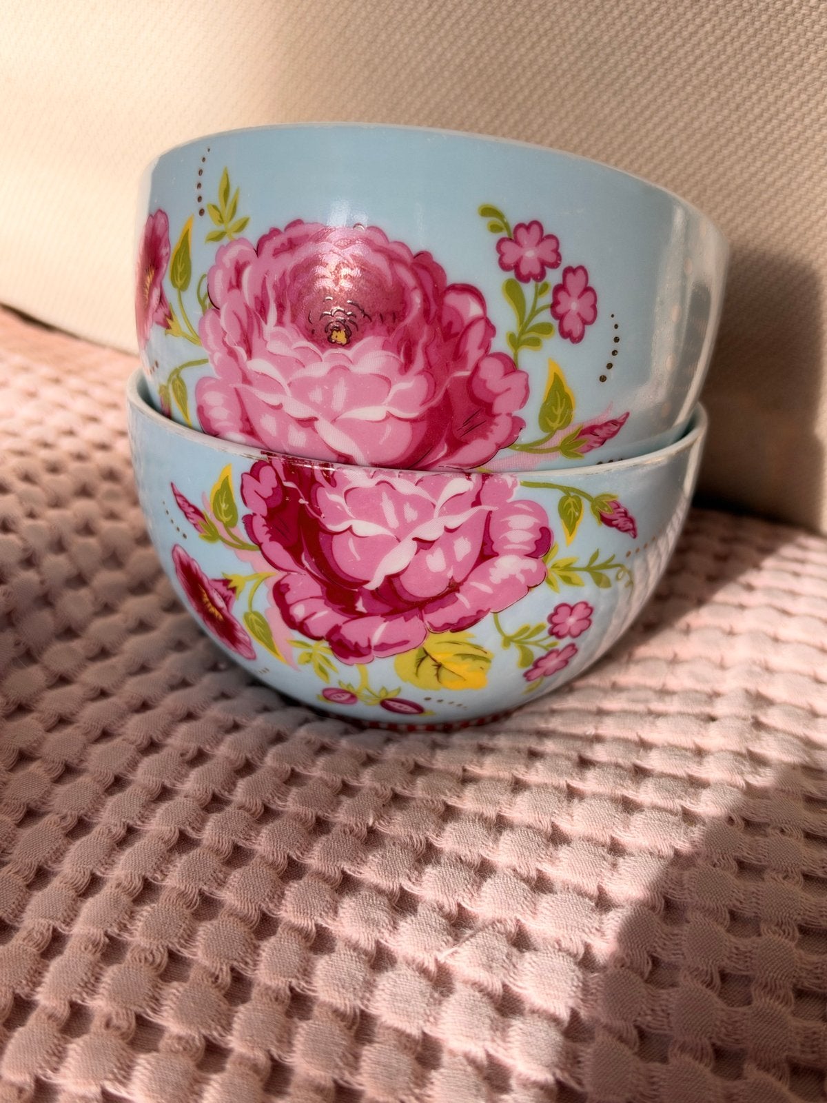 Set van 2 Pip Studio kommen met bloemmotief, Porselein of Keramiek, Schaal, Rond, Ophalen of Verzenden
