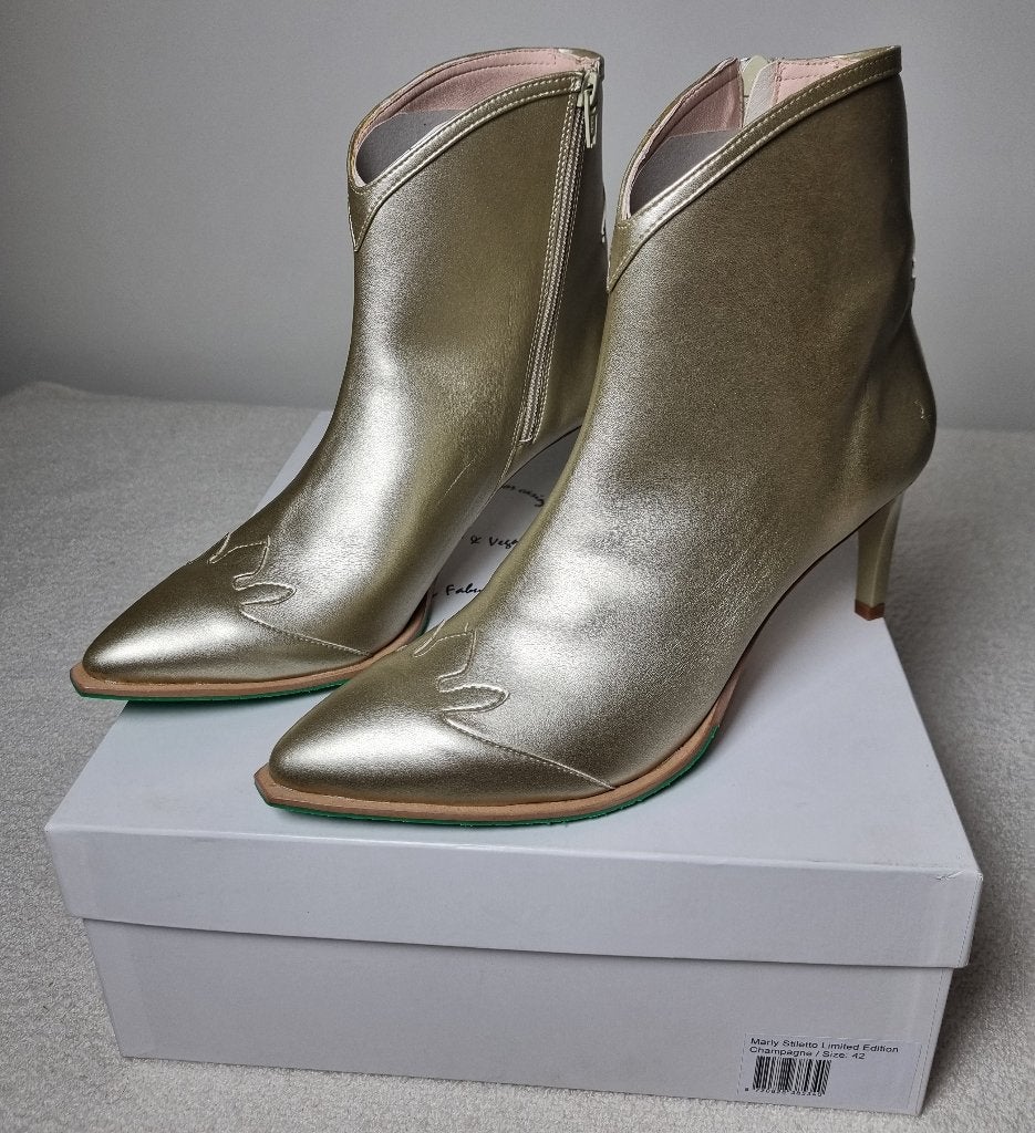 Enkellaarsjes champagne Perfect Jane nieuwe, Kleding | Dames, Schoenen, Ophalen of Verzenden, Nieuw, Beige, Lage of Enkellaarzen