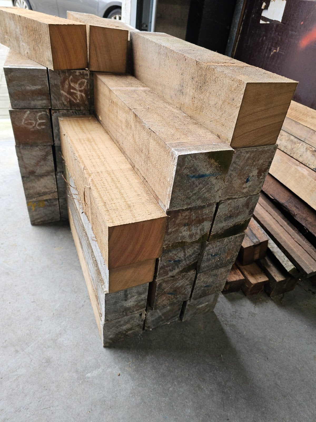 Diverse Pequia hardhouten blokken en paaltjes te koop., Tuin en Terras, Ophalen, Palen, Nieuw, Hardhout