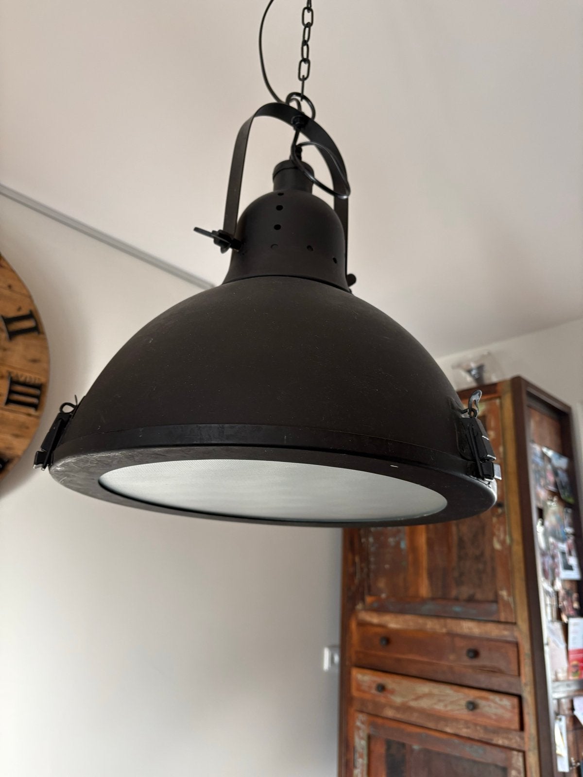 2x Industriële hanglamp zwart metaal met glazen diffuser, Huis en Inrichting, Lampen | Hanglampen, Ophalen, Zo goed als nieuw