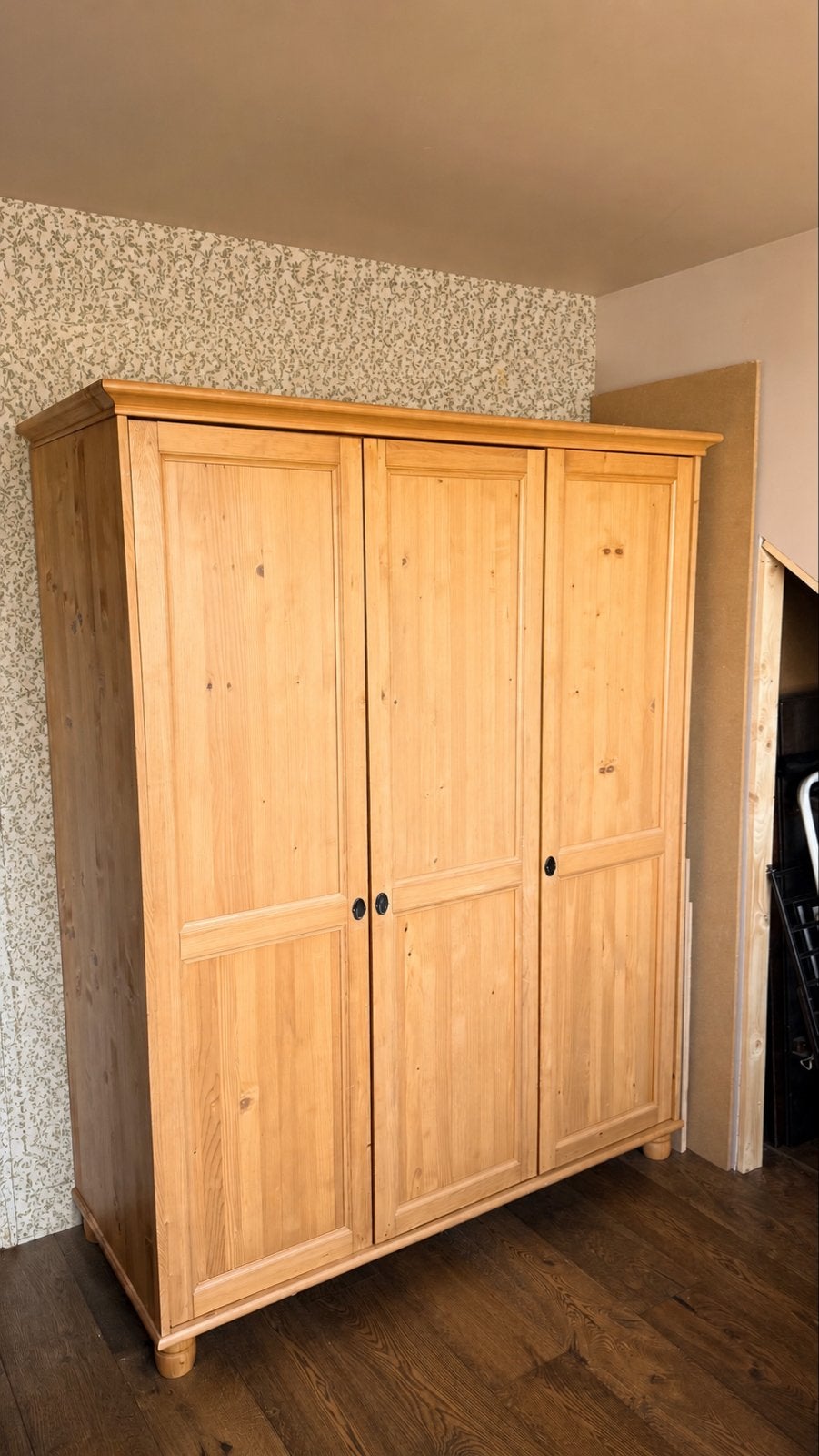 Grenen kledingkast met extra plank, Huis en Inrichting, Kasten | Kledingkasten, Ophalen, Gebruikt, 100 tot 150 cm, 150 tot 200 cm