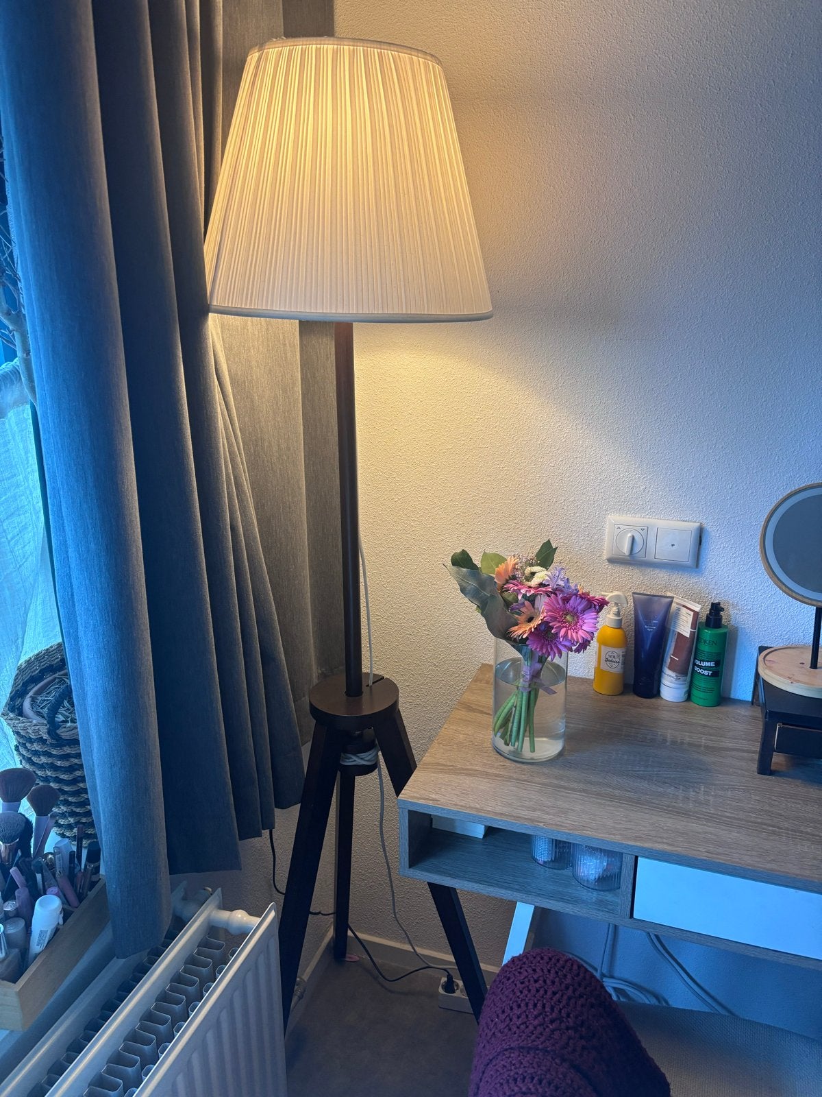 Ikea adjustable lamp, Huis en Inrichting, Lampen | Vloerlampen, Zo goed als nieuw, 150 tot 200 cm, Hout, E27 (groot), Ophalen