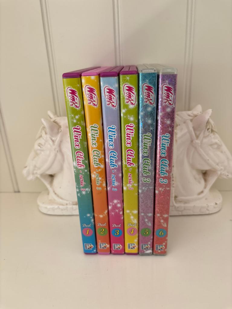 Winx Club complete serie 3, Deel 1 t/m 6 DVD, Cd's en Dvd's, Avontuur, Gebruikt, Alle leeftijden, Ophalen of Verzenden