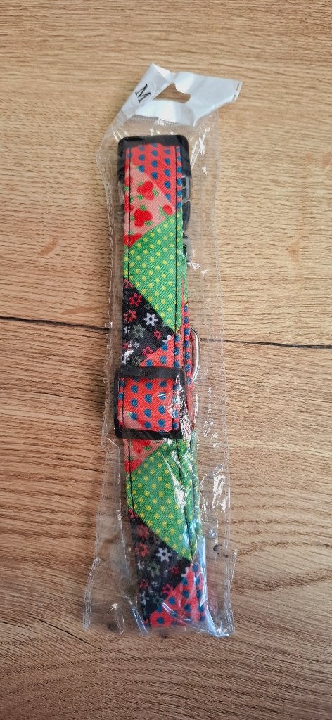 Nieuwe hondenhalsband maat M Kleurrijk patchwork motief, Dieren en Toebehoren, Onbekend, Nieuw, Ophalen of Verzenden, Onbekend