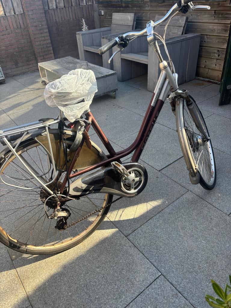 Gazelle fiets, opknappertje, Fietsen en Brommers, Fietsen | Dames | Damesfietsen, Ophalen, Versnellingen, Gazelle, Trommelrem